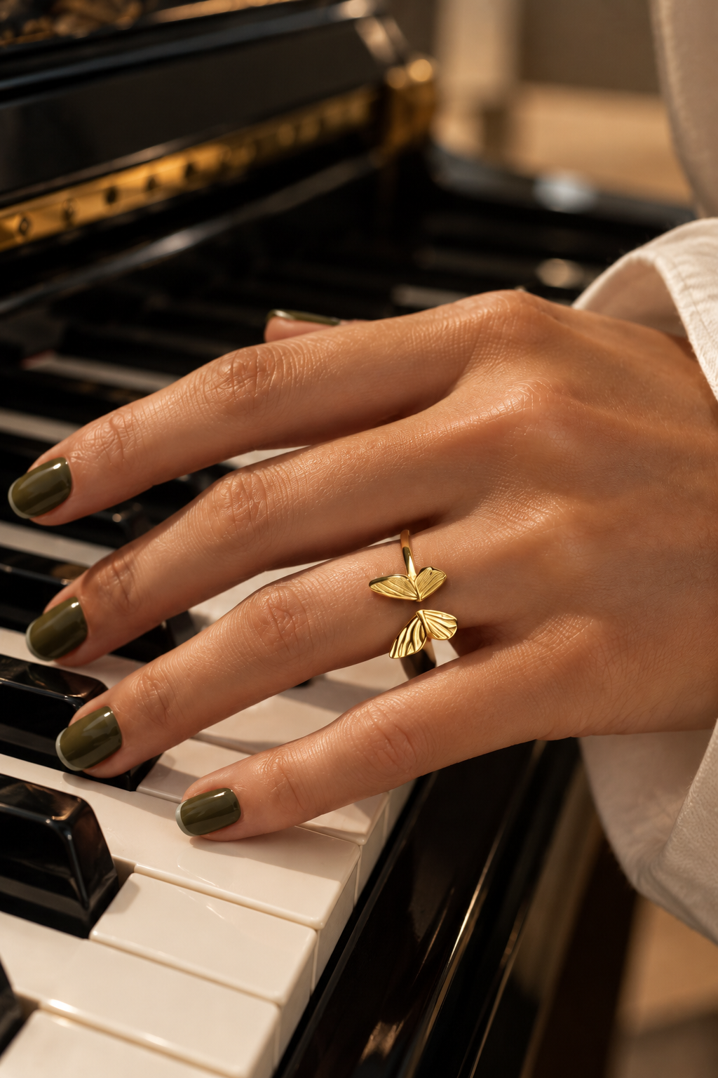 ANILLO LAETITIA